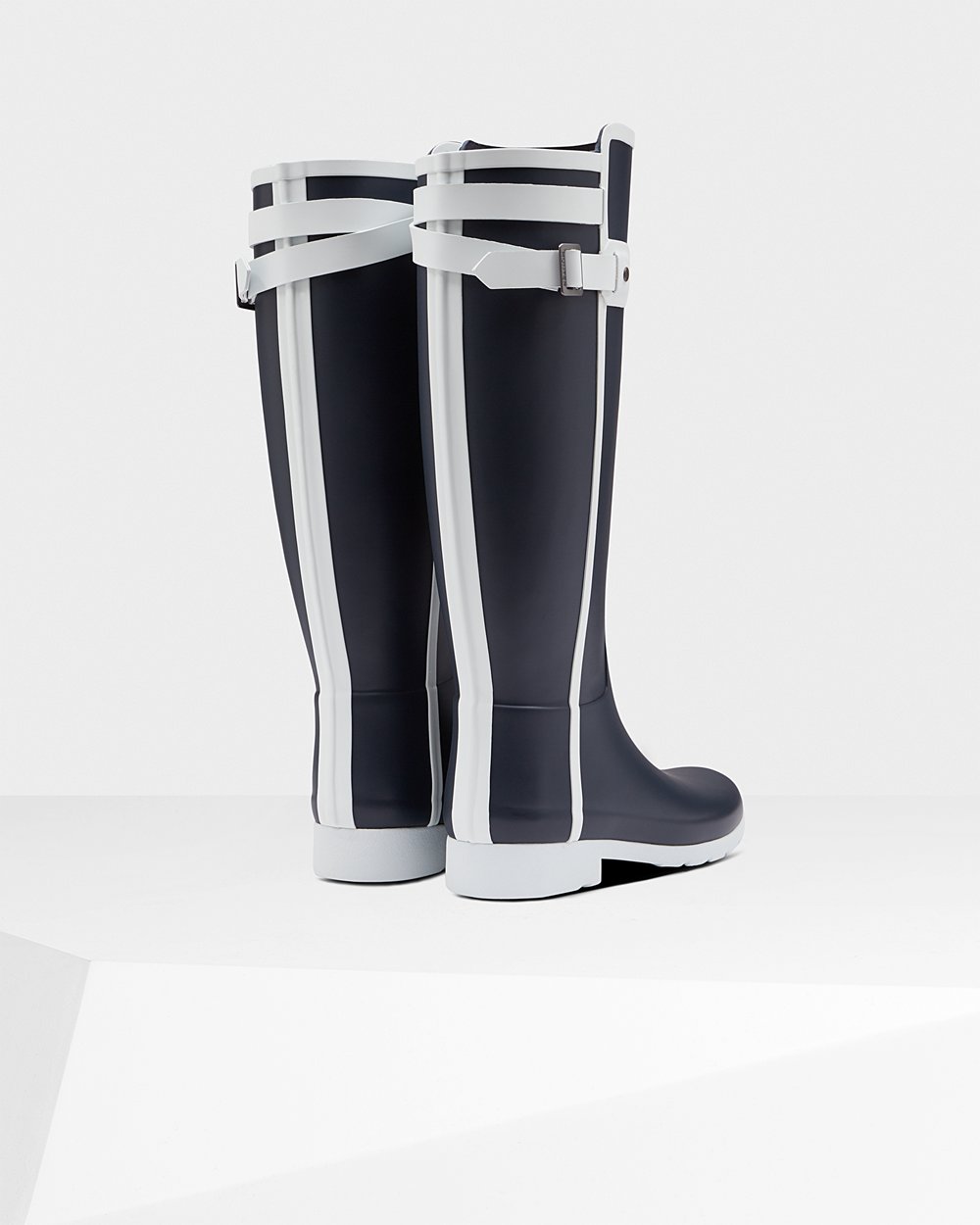 Galochas Altas Hunter Feminina Azul Marinho/Branco - Refined Slim Fit Contrast - 15RWVMYIA